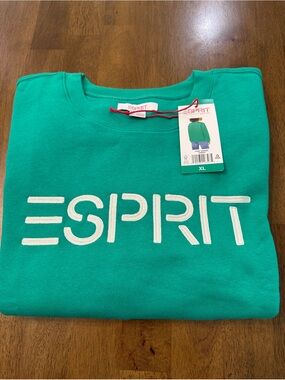 NWT Esprit women’s fleece crewneck Retro 80’s Green size small